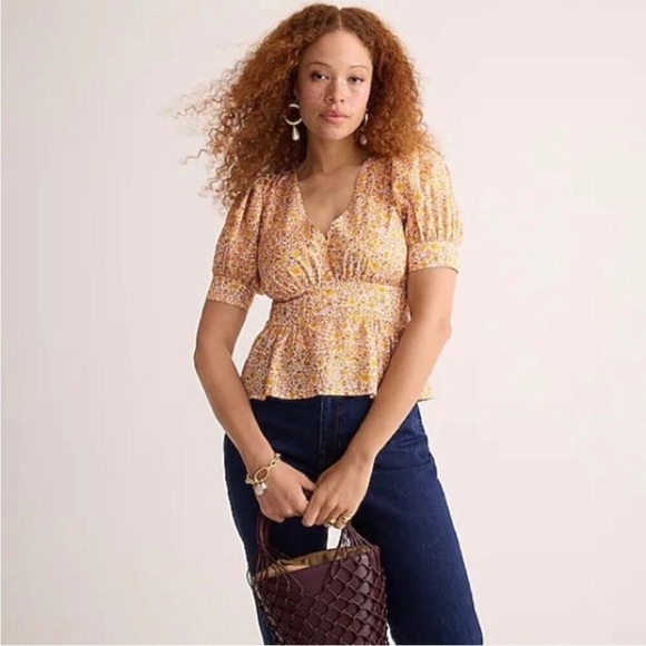 J. CREW puff Sleeve V Neck Top In Scattered Blooms NWT - Picture 1 of 8